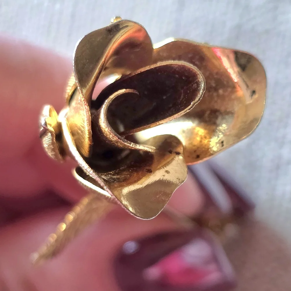 Vintage Gold Floral Brooch/Pin